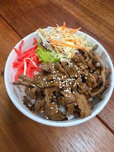 Beef rice bowl with pickled ginger