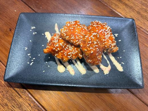 Spicy chicken with sesame seeds