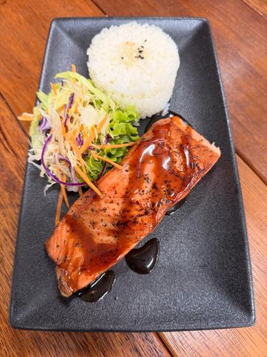 Grilled teriyaki salmon with rice and salad